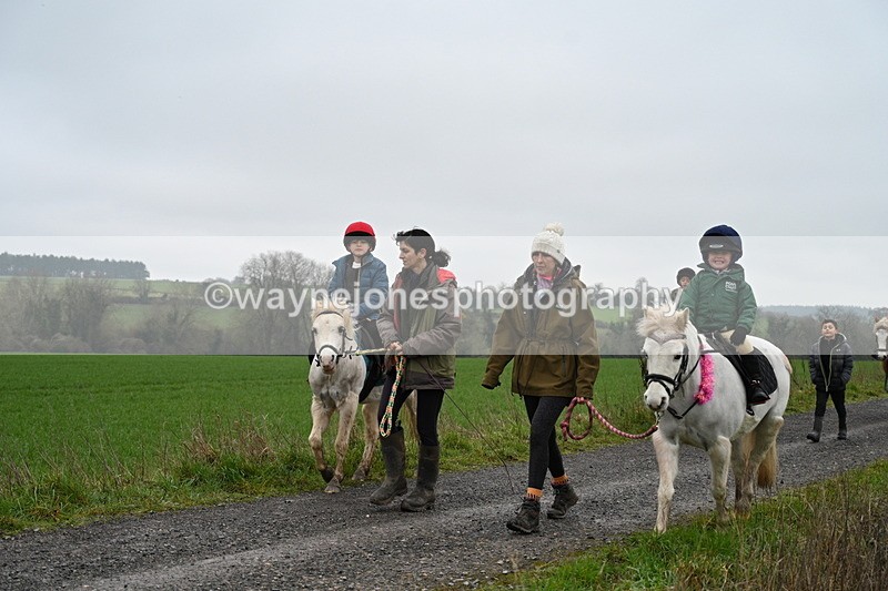 WJ7_9856 - Walk out..