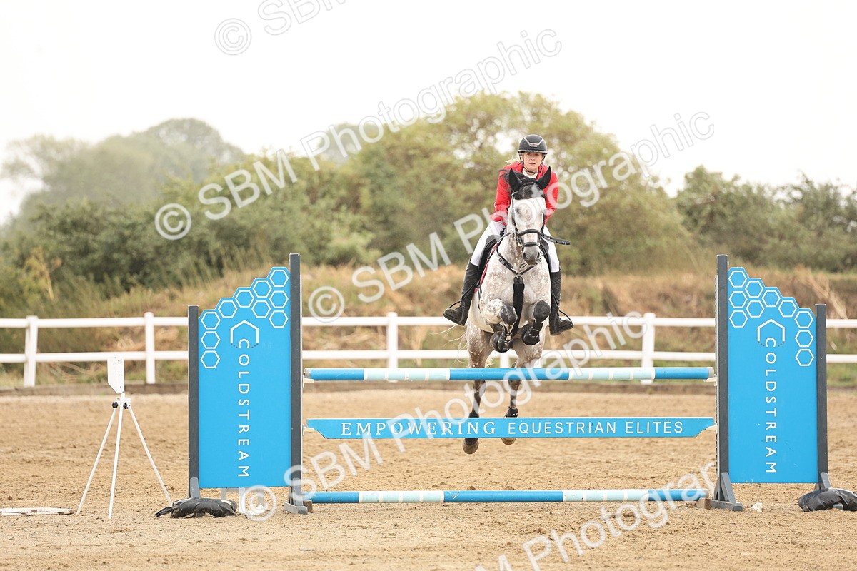 SBM_024071 - Class 6 - Senior Newcomers 1.10m