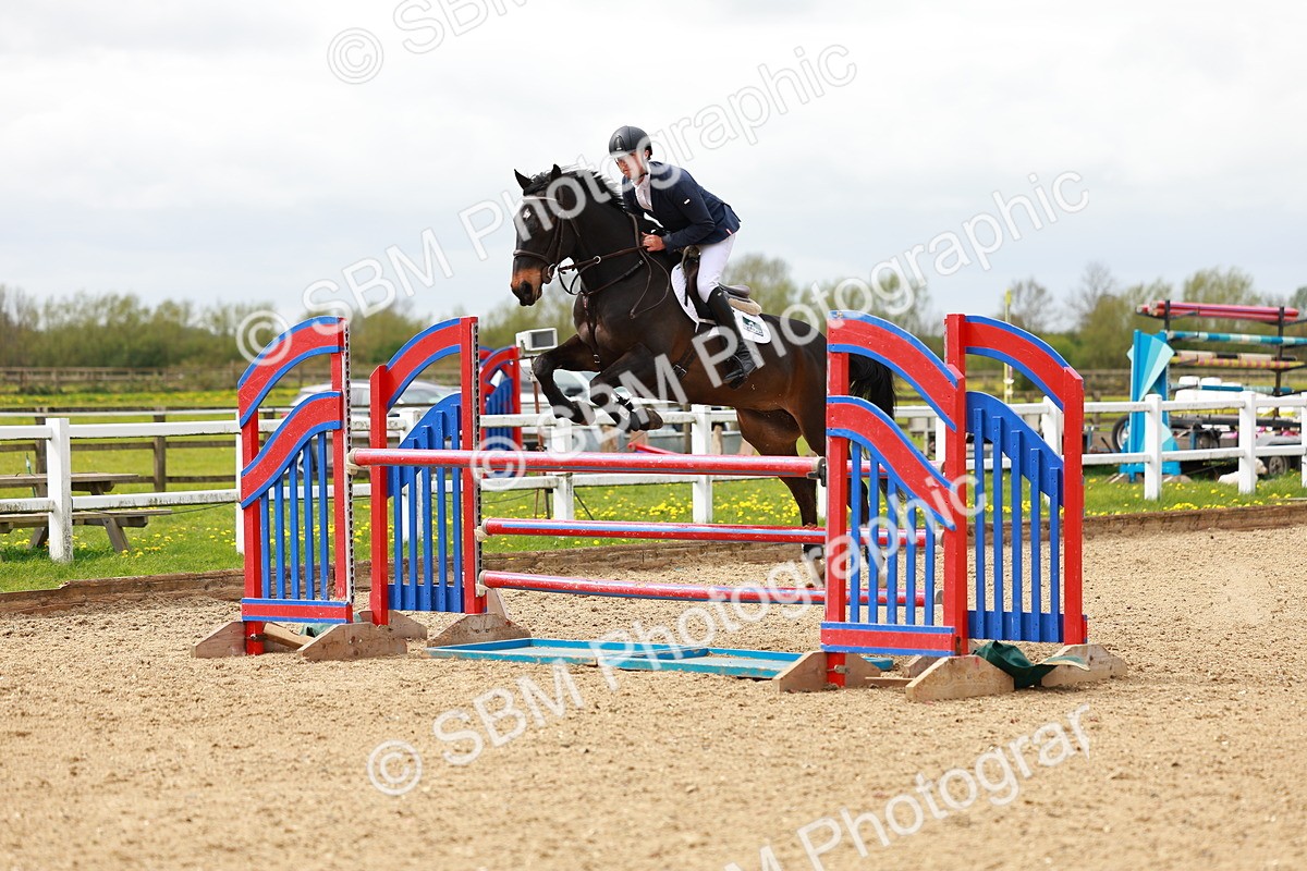 SBM_002454 - Class 10 - Senior Newcomers - 1.10m