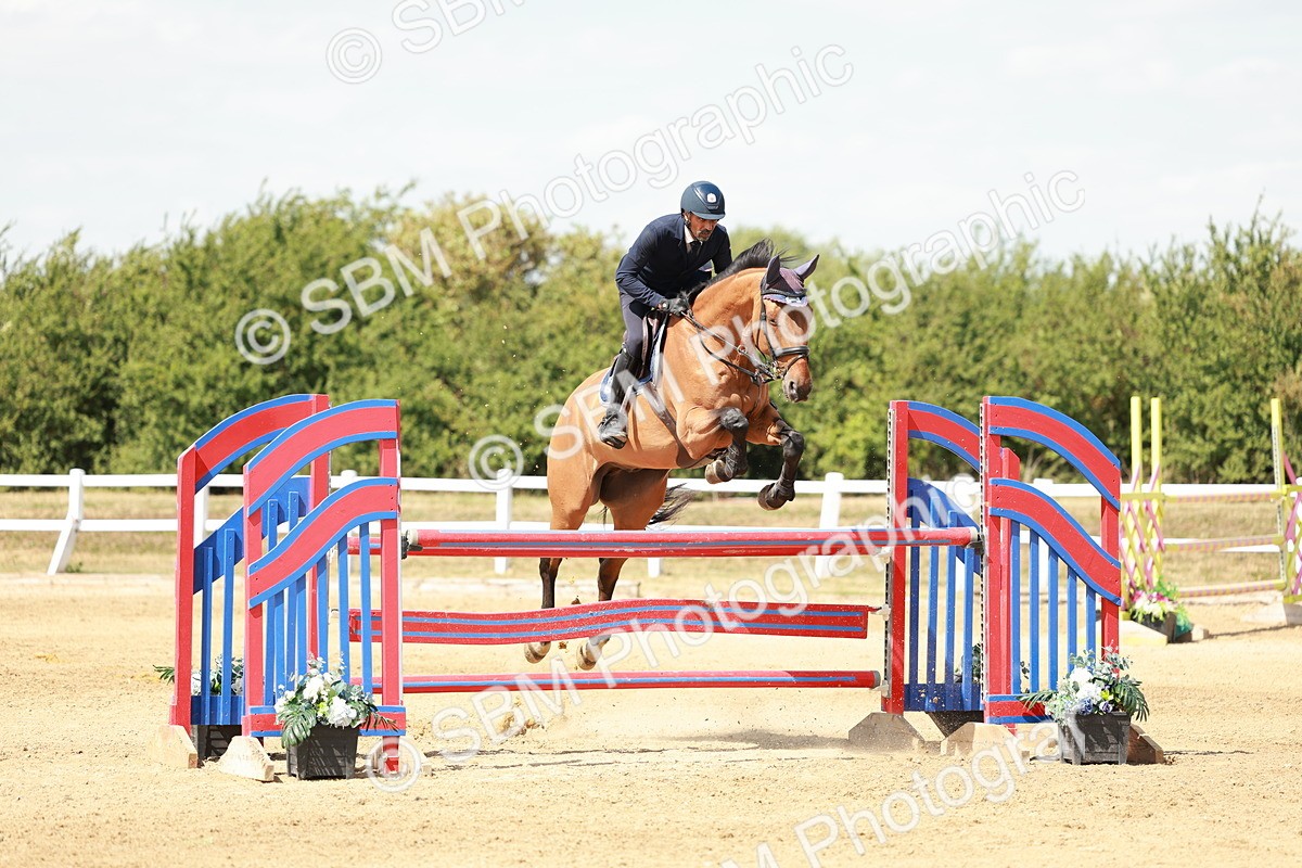 SBM_007833 - Class 4 - Senior Foxhunter - 1.20m Open