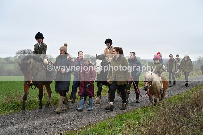 WJ7_9836 - Walk out..