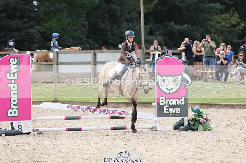 240823X-142852-18416 - 70cm R1 13.45 to 15.30