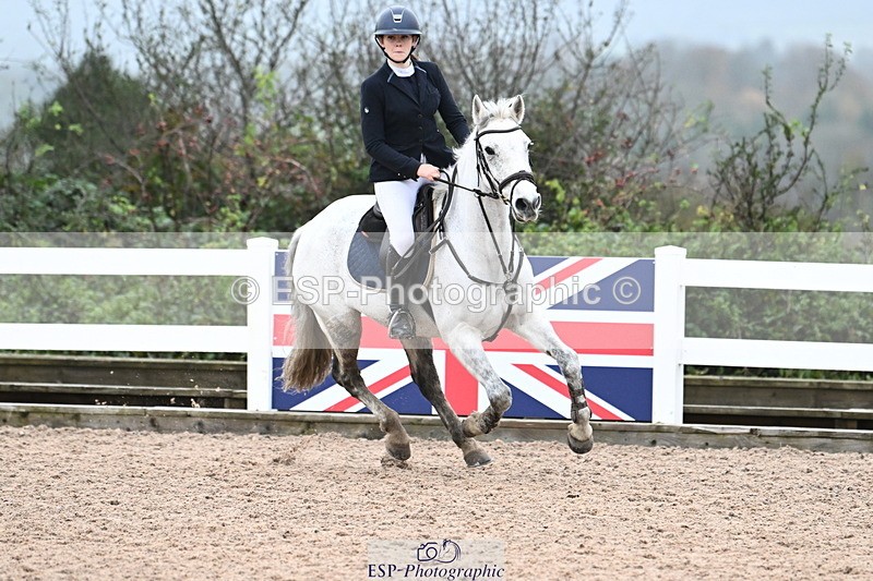 231118A-141424-03337 - Cls 9 Foxhunter & 1.10m Open