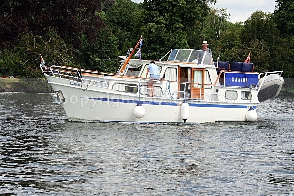 090704 KARIBA IMG_1339 - HENLEY REGATTA  SATURDAY 4th JULY 2009