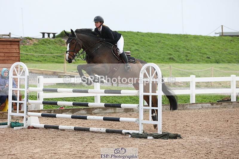 231112A-123550-04074 - Cls 19 Snr 1.05m Open