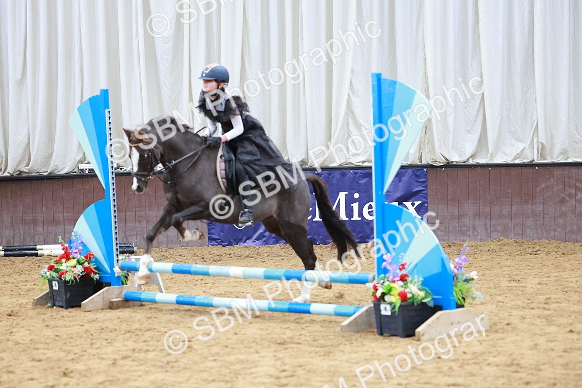 SBM_001553 - Class 3 - Horse & Hound (60cm)