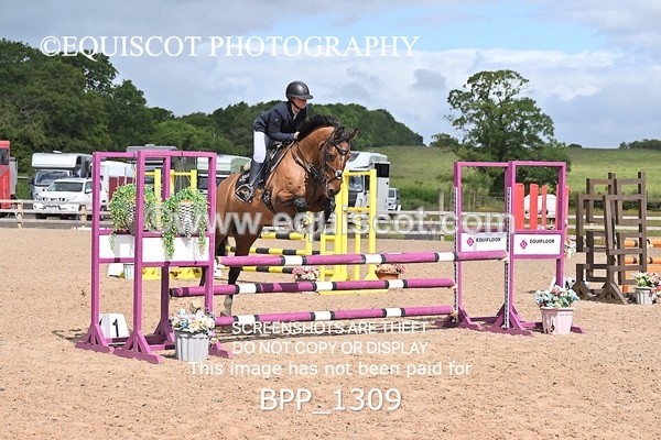 BPP_1309 - CLASS 10 SAT Senior BritiNovice/ 90cm Open