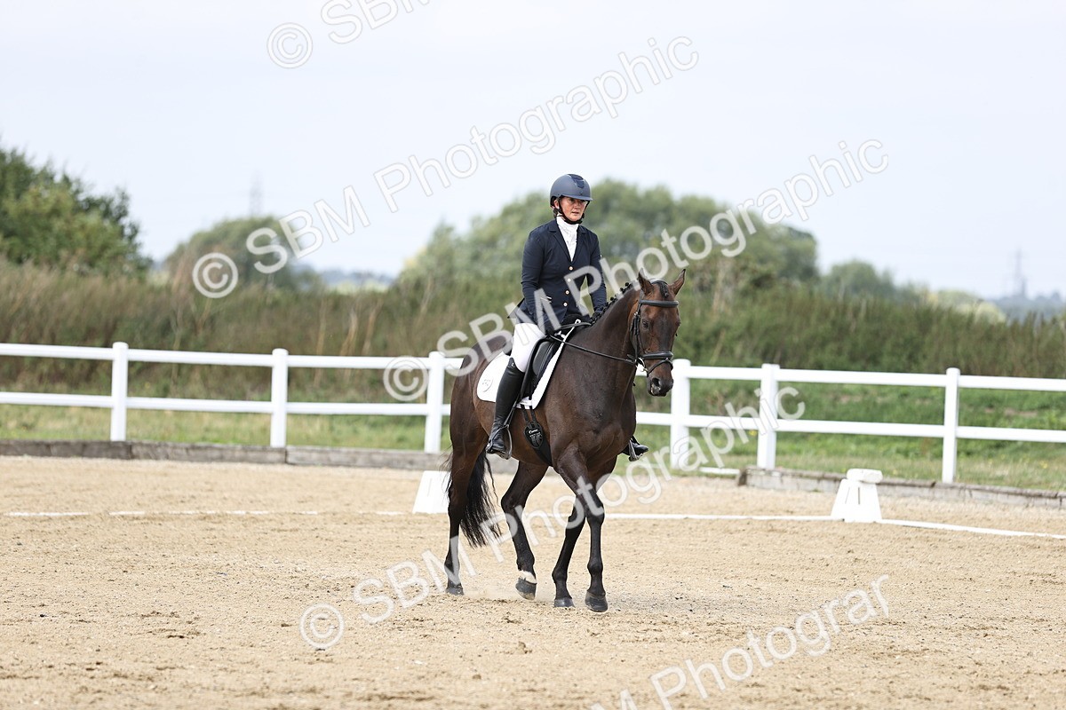 SBM_016889 - Class 14 Novice 23 - 11.53-12.56