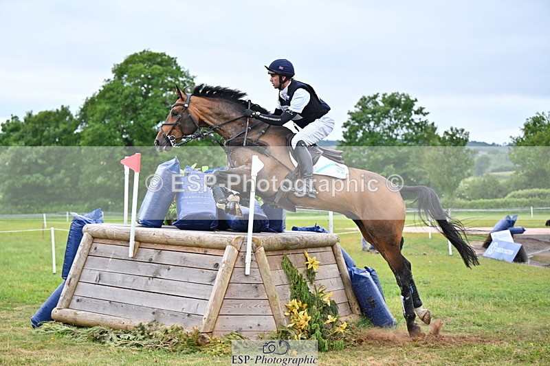 250524A-130409-10785 - B-367-Tom.Grant-QUID