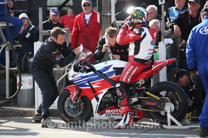IMG_0891 - Senior TT - Start Line