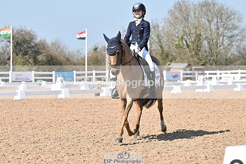 250404-134101-06445 - 061-Violet.Hawkins-DZL.Royal.Sunrise