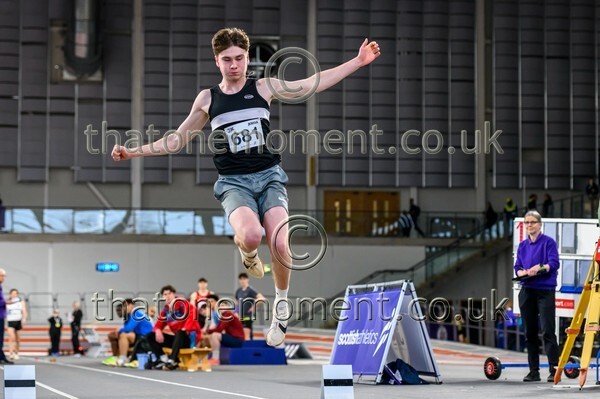 SeniorInd25-917179 - Field Male