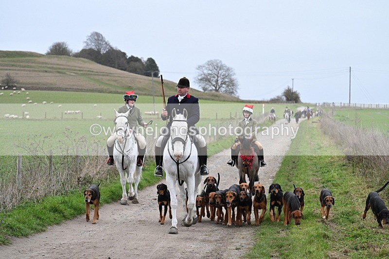 WJ7_1220 - Walk Home