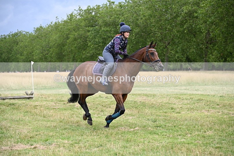 WJ6_2905 - Time at Jump 11:06 to 11:40