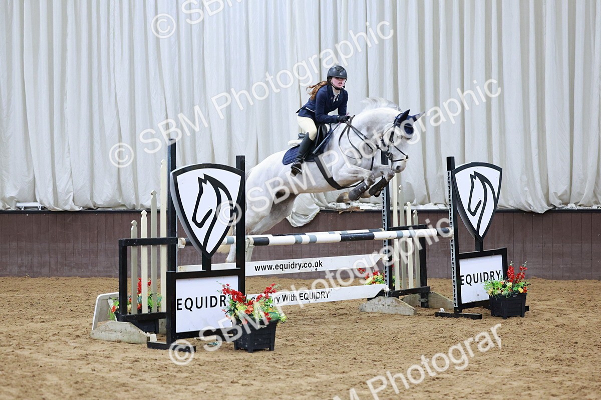 SBM_007656 - Class 24 - Nupafeed Supplements Senior Discovery/ 1m Open