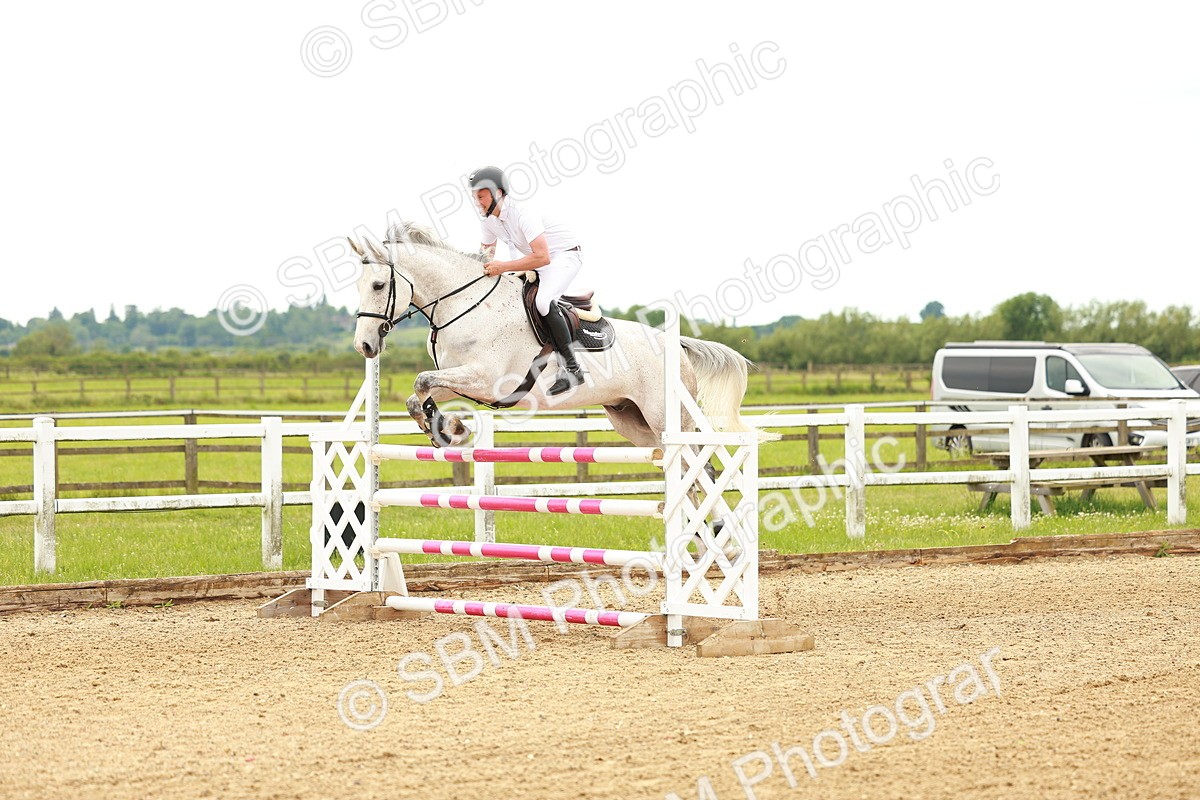 SBM_002077 - Class 4 - Senior Newcomers - 1.10m