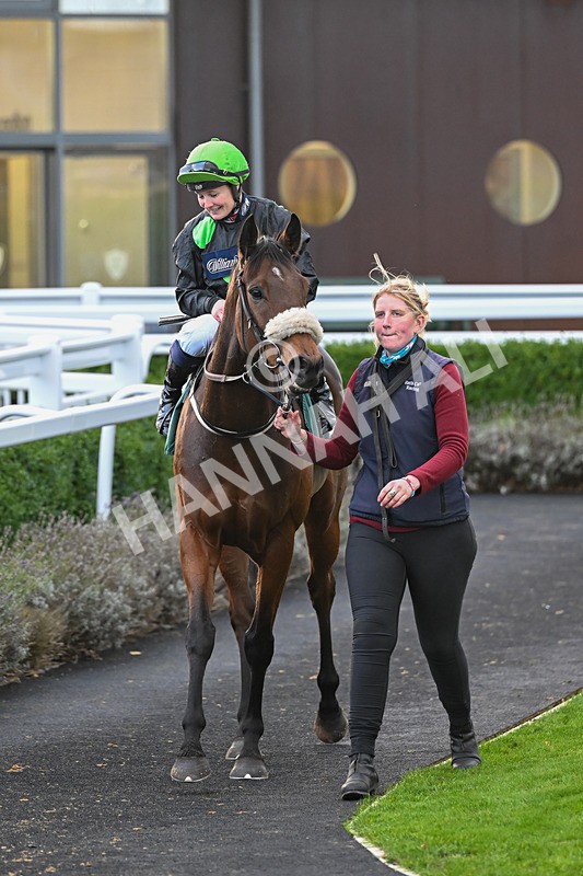 281025-Race 6-The Good Biscuit-1957 - Race 6