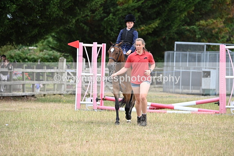 WJ6_9418 - Class 12 Minimus Jumping 45cm