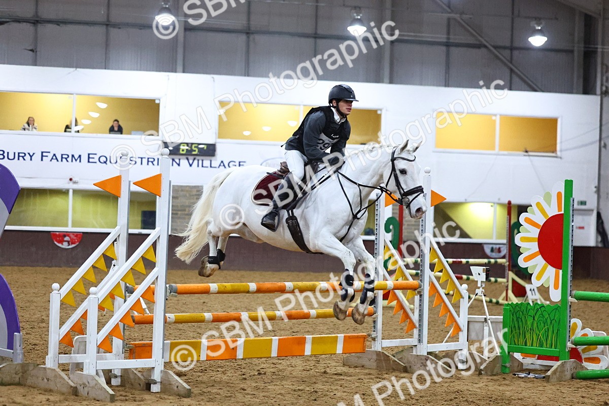 SBM_002862 - Class 6 - Holly & Ivy Stakes - 90cm