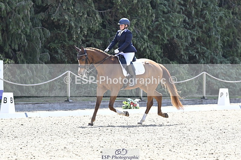 250810A-115641-05589 - 107-Sophie.DickinsonFurst.Ricci