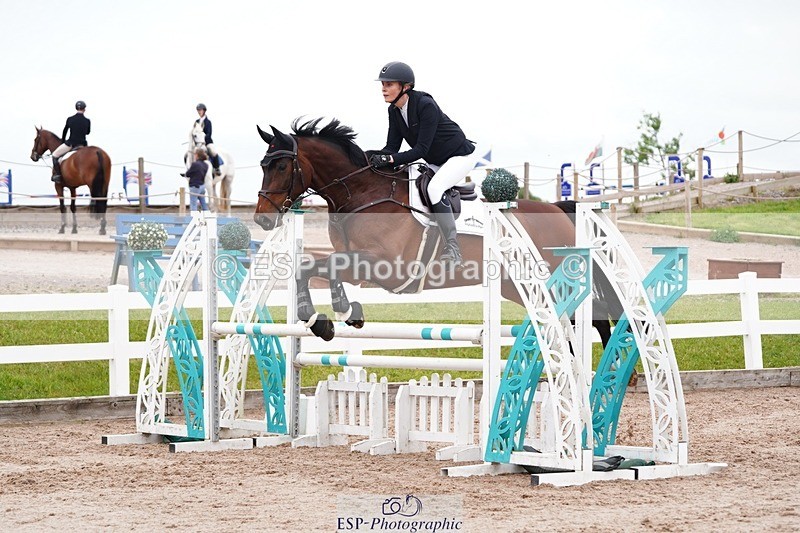 250524-112306-06380 - Cls 21 A&B Snr Disco & 1.00m Open