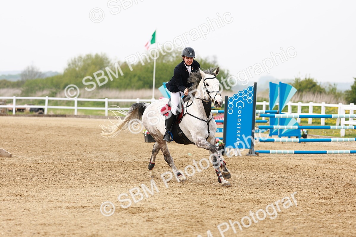  - Class 18 - Senior Newcomers - 1.10m