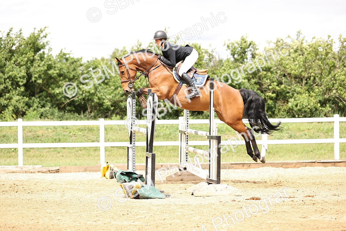 SBM_003241 - Class 11 - Senior Newcomers - 1.10m