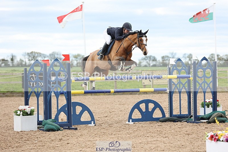 240419A-120947-07065 - Cls 6, 2 Star Medium Tour 1.35m