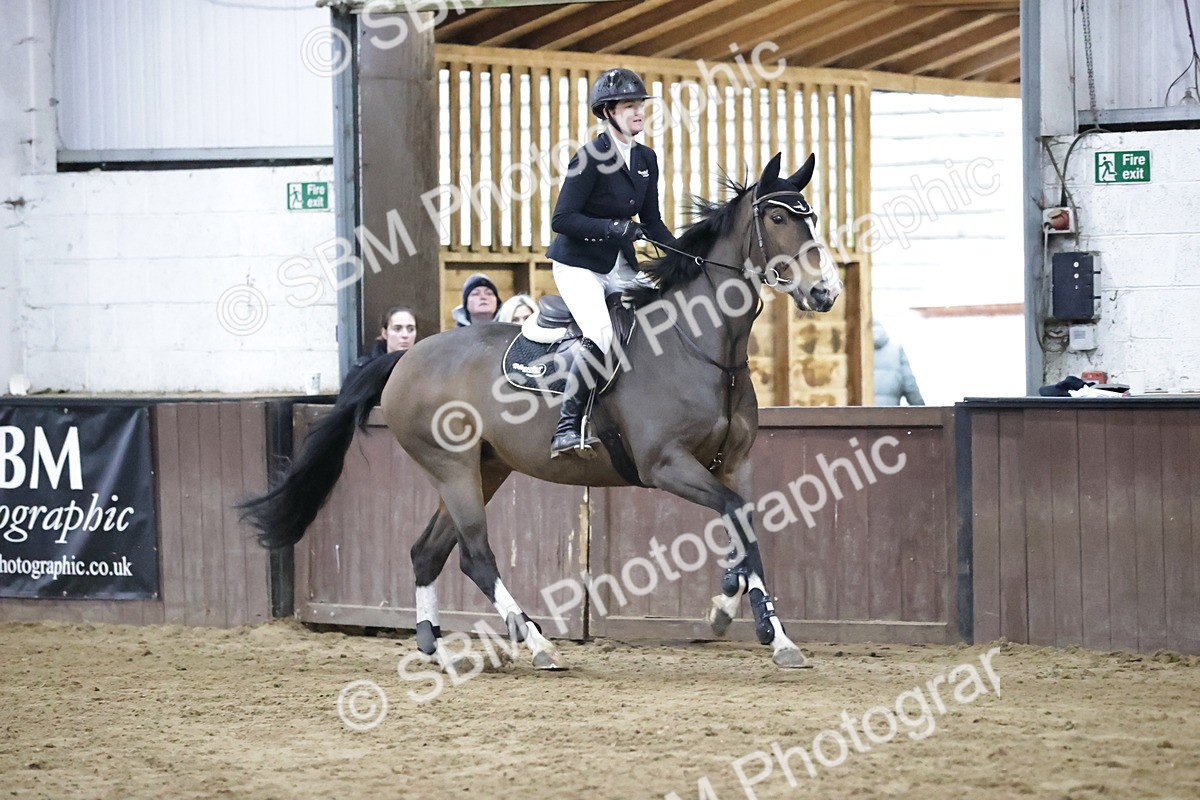 SBM_001038 - Class 4 - Senior Newcomers/ 1.10m Open