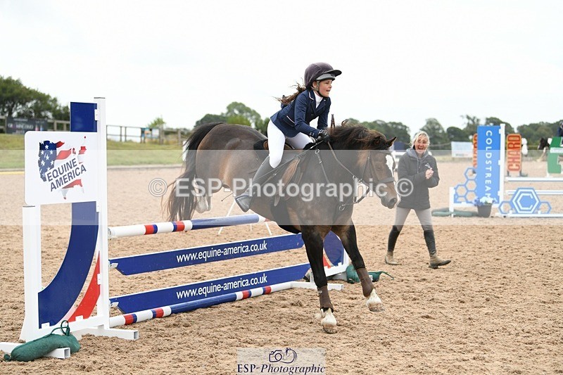 250807-103404-00180 - 80cm Round 1