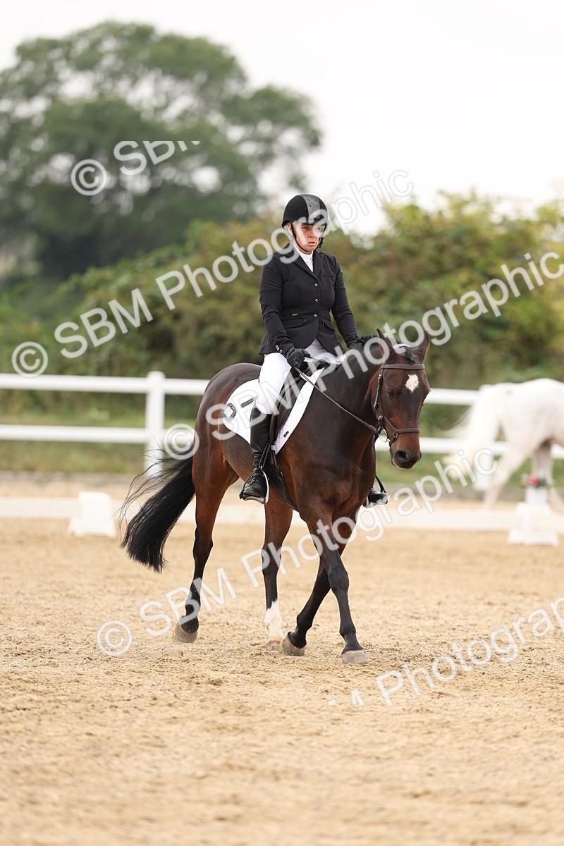 SBM_01728 - Class 9 - Novice 27 Champs
