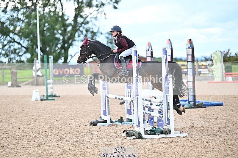 250921-144006-03924 - Cls 20 Pony 80cm Derby