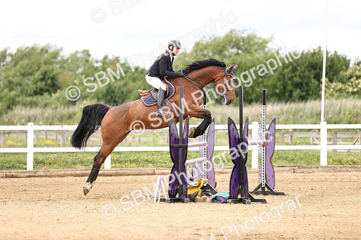 SBM_002999 - Class 11 - Senior Newcomers - 1.10m