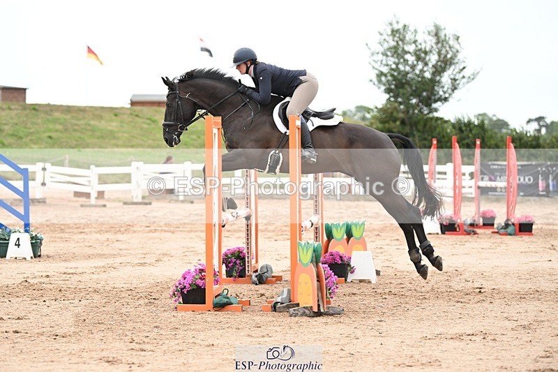 250727-095116-08930 - Cls 31 British Novice and 90cm