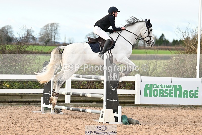 241208-135911-01852 - Cls 22 Foxhunter and 1.20m Open