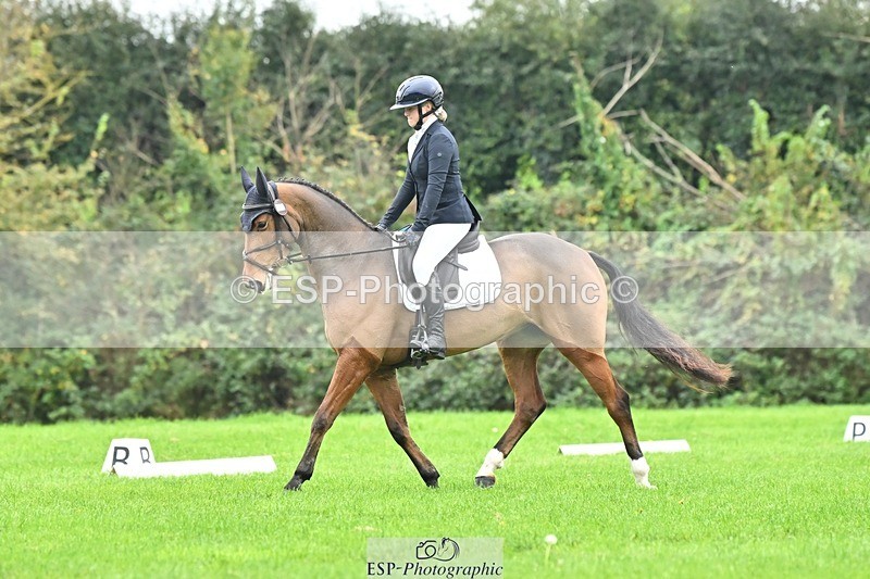 241024-133850-04169 - 328-Zara.Head-FOURFIELDS.LOVEHEART