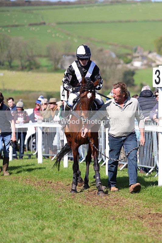 3E7A5310 - Race 4:  Maiden
