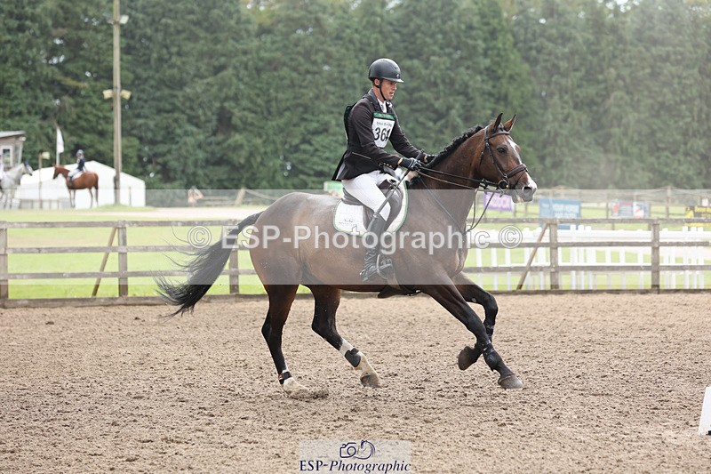 240804-111134-11522 - 364-Tom_Rowland-MONBEG_SKYFALL