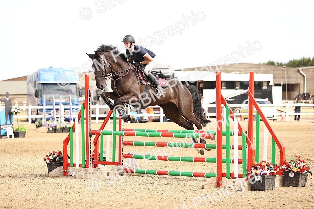 SBM_002313 - Class 18 - Ariat Senior British Novice- 90cm Open