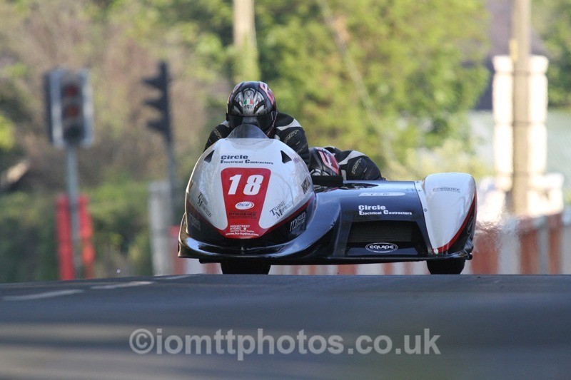 IMG_5488 - Thursday Practice - TT 2013 Side Car
