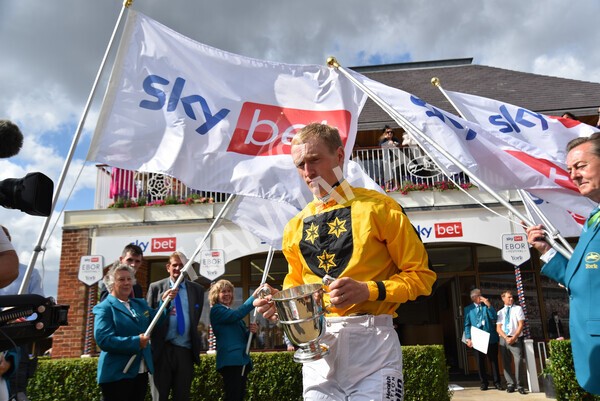 yr20082022r4-118 - Race 4 3.35pm Sky Bet Ebor