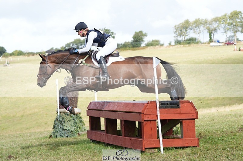 250831-103045-05589 - L-557-Rebecca.Howard