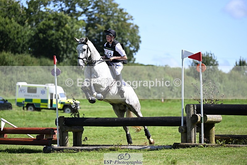 240811A-113353-02139 - 112-