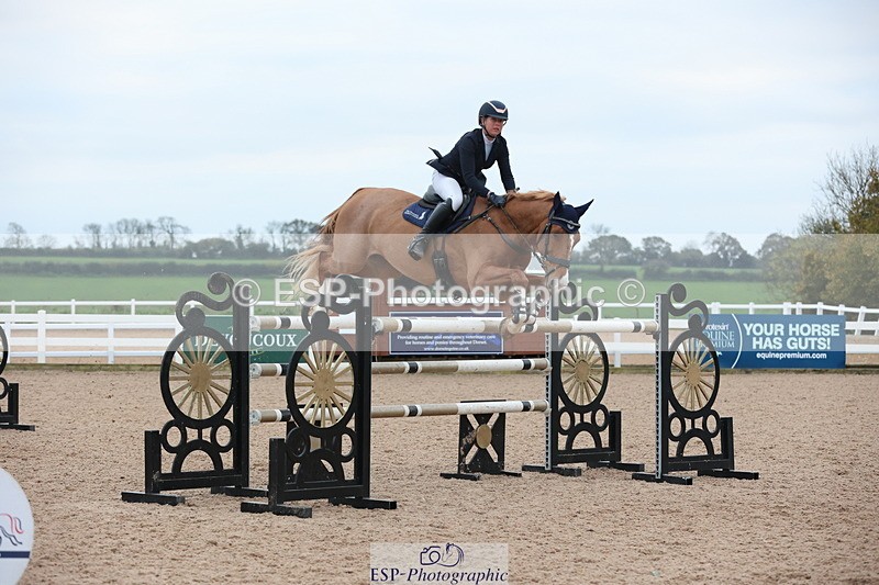 241101A-155723-03139 - FRI Cls 8 National 1.30m