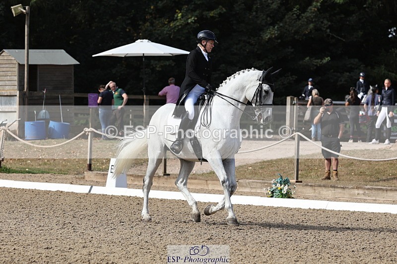 250809A-100321-02281 - 039-Jane.GilbyHugo.Holunder