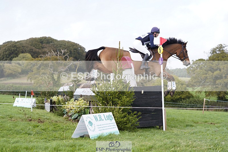 241025-131916-08470 - 148-Courtney.Romcke-ROMA.VICTOR