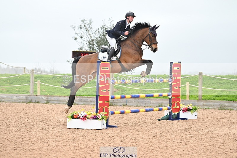 240405A-140609-01852 - Cls 5 National 1.30m Open