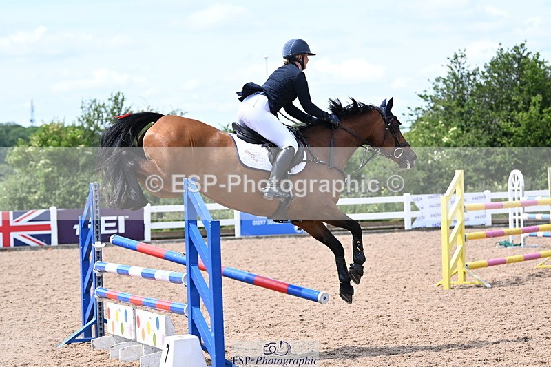 240619A-140355-00384 - Cls 4 Snr Newcomers and 1.10m Open