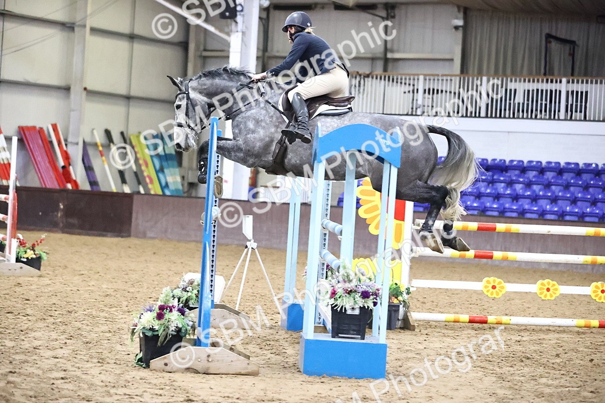 SBM_006322_Class 19 - Senior Foxhunter - 120m - Customer Cart Emma