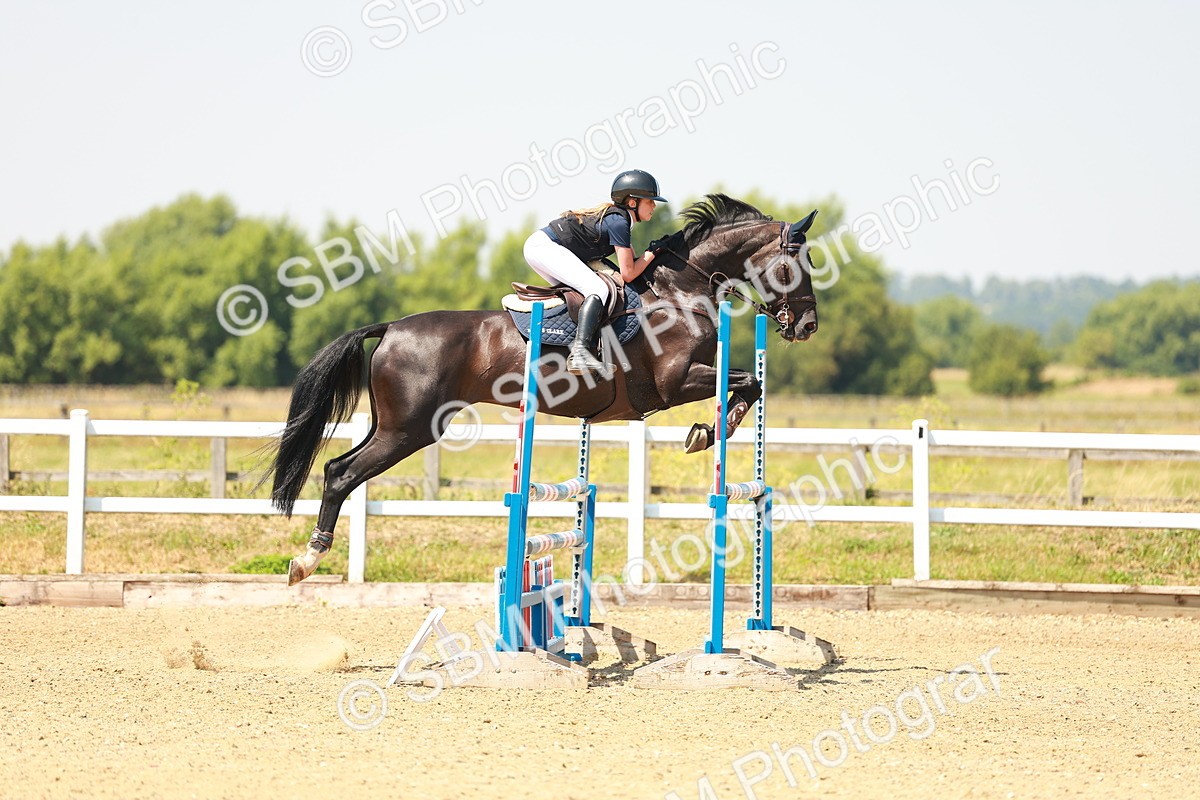 SBM_001364 - Class 4 - Senior Newcomers - 1.10m